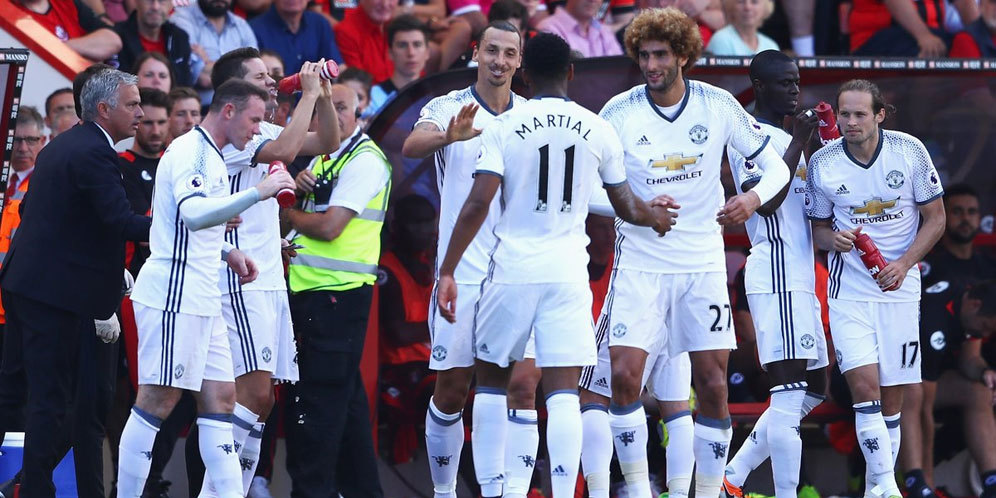 Carragher Tak Yakin MU Bisa Juara Liga Carragher Tak Yakin MU Bisa Juara Liga