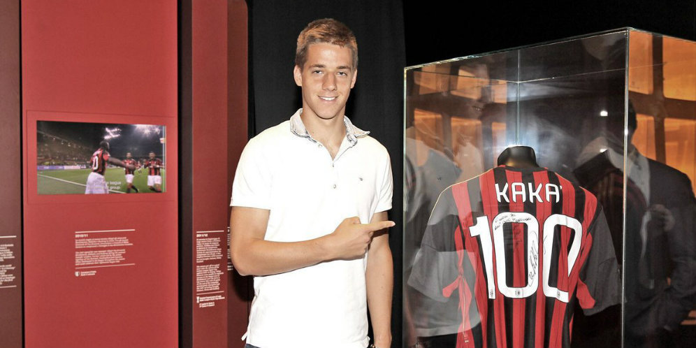 Antusiasnya Pasalic Saat Tahu Diincar AC Milan Antusiasnya Pasalic Saat Tahu Diincar AC Milan