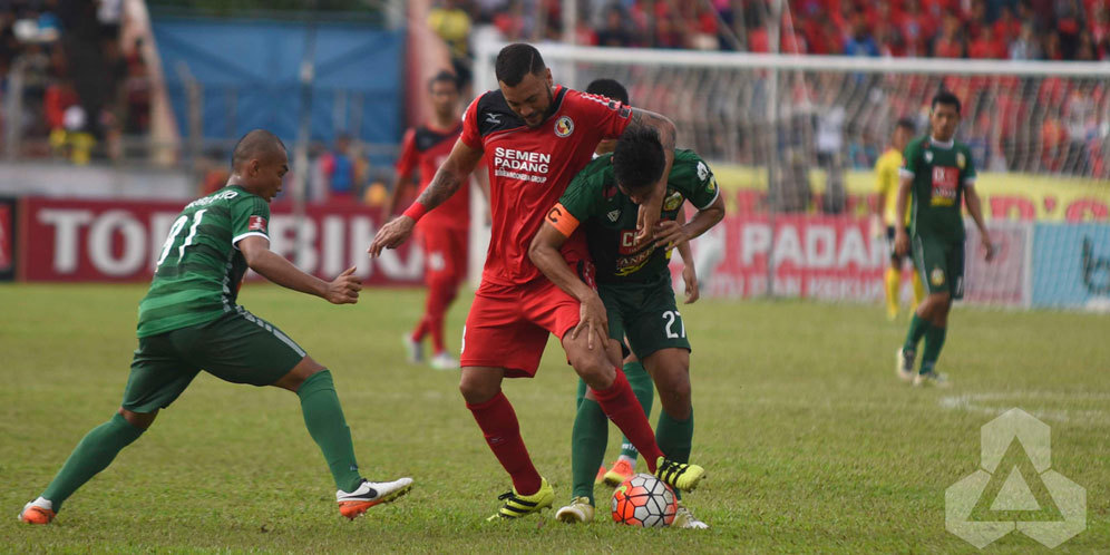 Semen Padang Gusur BSU dari Posisi Empat Semen Padang Gusur BSU dari Posisi Empat