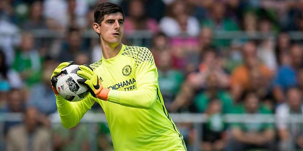 Courtois Yakin Conte Takkan ke Inter Courtois Yakin Conte Takkan ke Inter