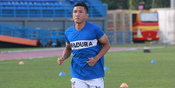 Manajemen Arema Cronus Siap Pertahankan Bustomi dan Hendro Siswanto Manajemen Arema Cronus Siap Pertahankan Bustomi dan Hendro Siswanto
