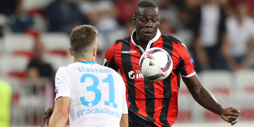 Aubameyang Dukung Balotelli Cetak 20 Gol Aubameyang Dukung Balotelli Cetak 20 Gol