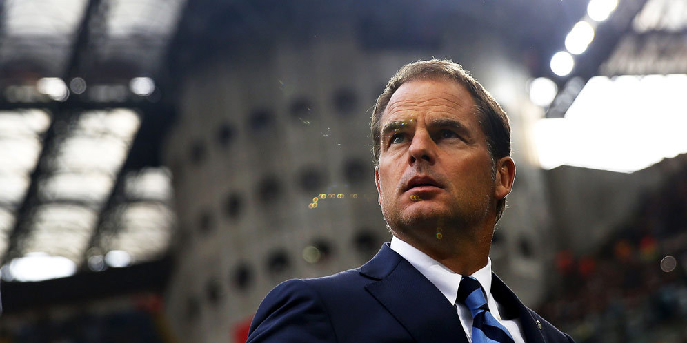 Overmars: Inter Harusnya Berikan Wakut Lebih Untuk De Boer Overmars: Inter Harusnya Berikan Wakut Lebih Untuk De Boer