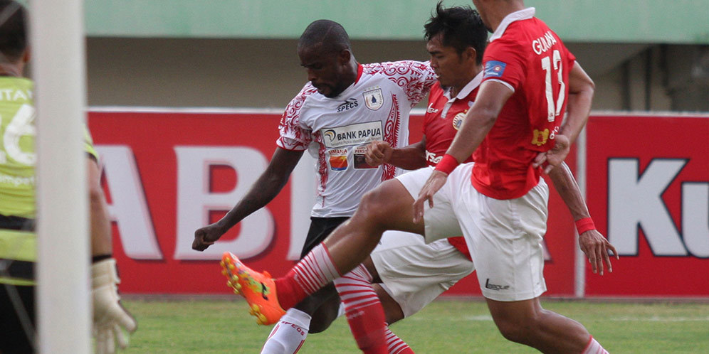 Alasan Greg Tak Kunjung Terima Pinangan Madura United Alasan Greg Tak Kunjung Terima Pinangan Madura United