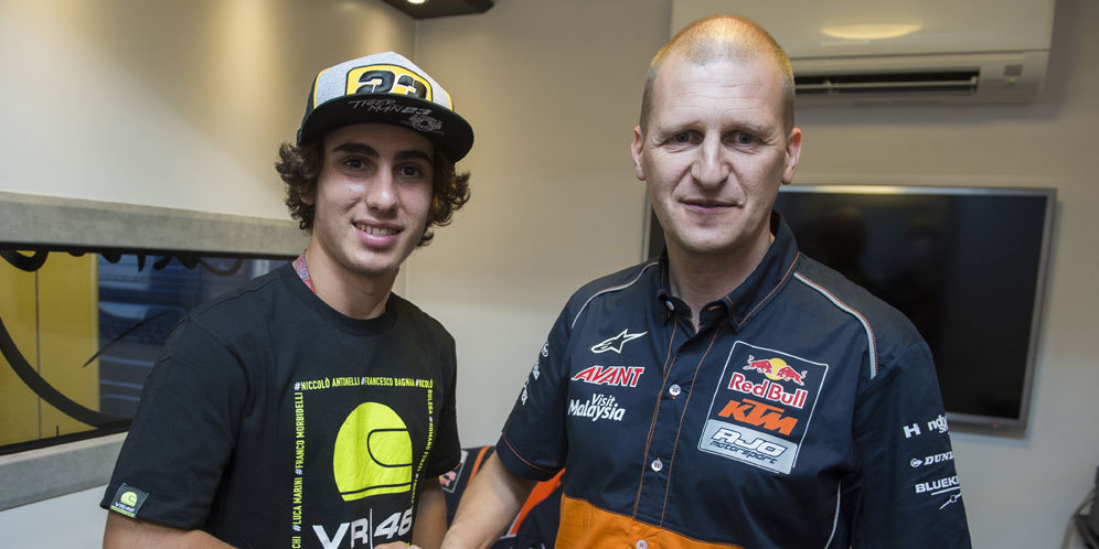 Didikan Valentino Rossi Bela Red Bull KTM Ajo Moto3 Didikan Valentino Rossi Bela Red Bull KTM Ajo Moto3