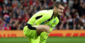 Blind: MU Sendiri Yang Bikin Kiper Burnley Kelihatan Hebat Blind: MU Sendiri Yang Bikin Kiper Burnley Kelihatan Hebat