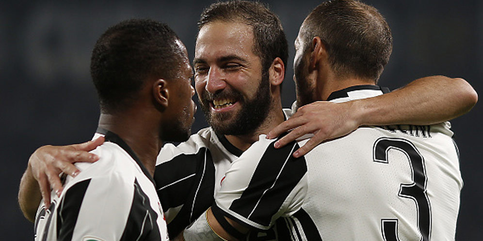 Allegri Yakin Juve Jebol Gawang Sevilla Tanpa Dybala dan Higuain Allegri Yakin Juve Jebol Gawang Sevilla Tanpa Dybala dan Higuain