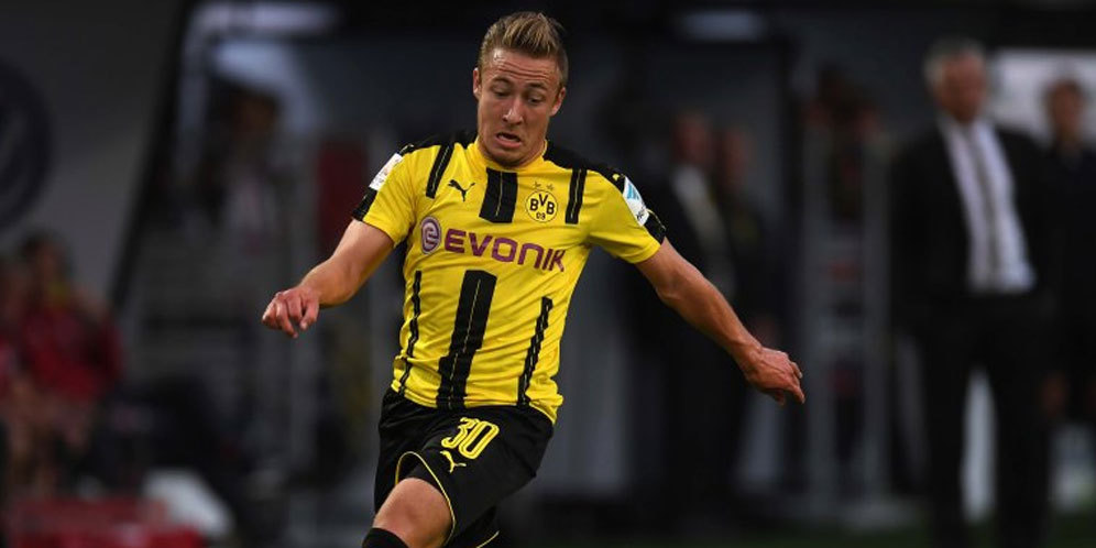 Tiru Ozil, Bintang Muda Dortmund Pamer Juggling Permen Karet Tiru Ozil, Bintang Muda Dortmund Pamer Juggling Permen Karet