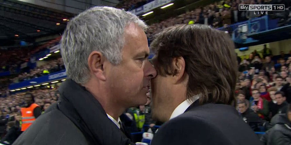 Ini Bisikan Mourinho pada Conte setelah MU Kalah 4-0 Ini Bisikan Mourinho pada Conte setelah MU Kalah 4-0
