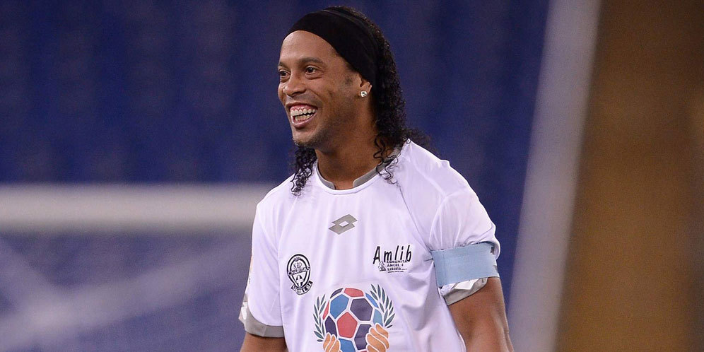 Tiga Alasan Persib Ingin Datangkan Ronaldinho Tiga Alasan Persib Ingin Datangkan Ronaldinho