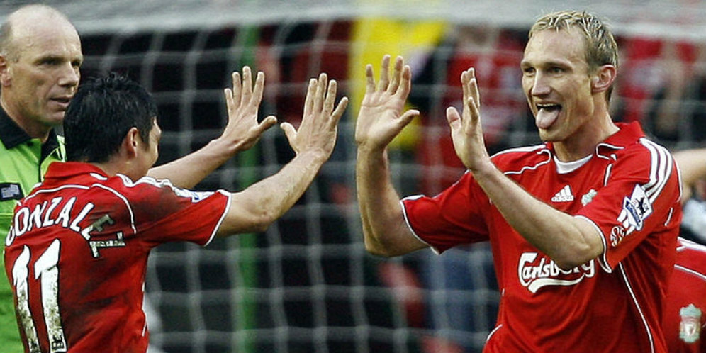 Liverpool Disarankan Pekerjakan Sami Hyypia Liverpool Disarankan Pekerjakan Sami Hyypia