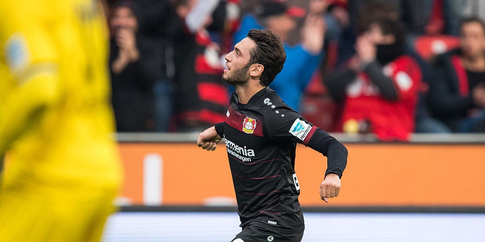 Calhanoglu: Akan Sulit Tolak MU dan Barca