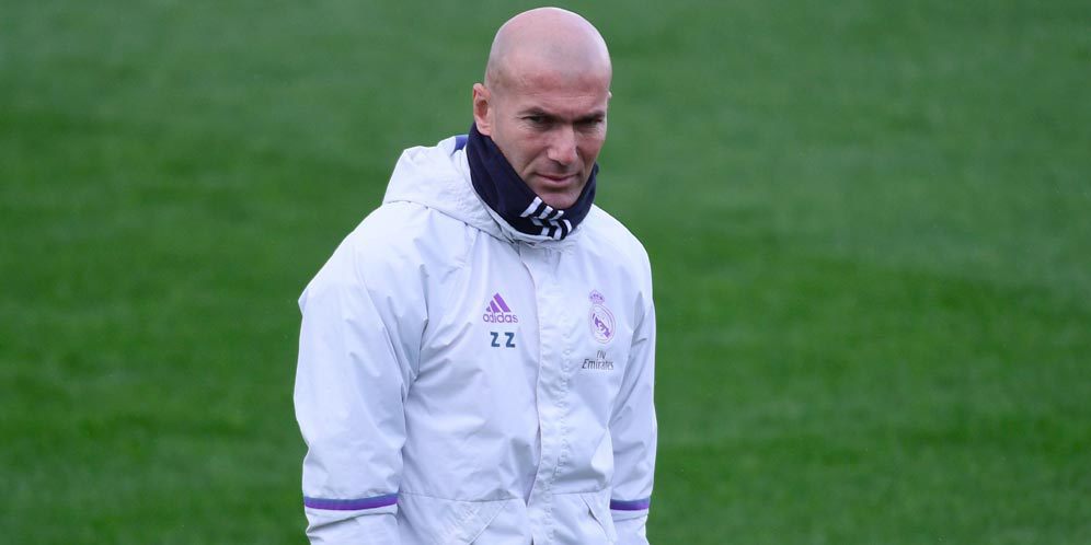 Zidane Sanjung Duo Prancis, Benzema & Varane Zidane Sanjung Duo Prancis, Benzema & Varane