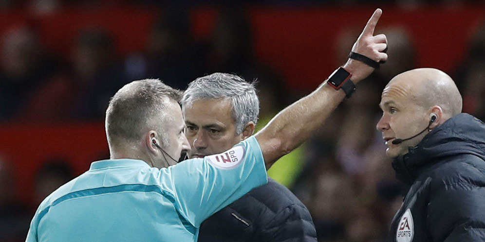 Poll: Mourinho Harus Dihukum Enam Pertandingan Poll: Mourinho Harus Dihukum Enam Pertandingan