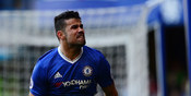 Diego Costa Ganggu Latihan Chelsea dengan Traktor! Diego Costa Ganggu Latihan Chelsea dengan Traktor!
