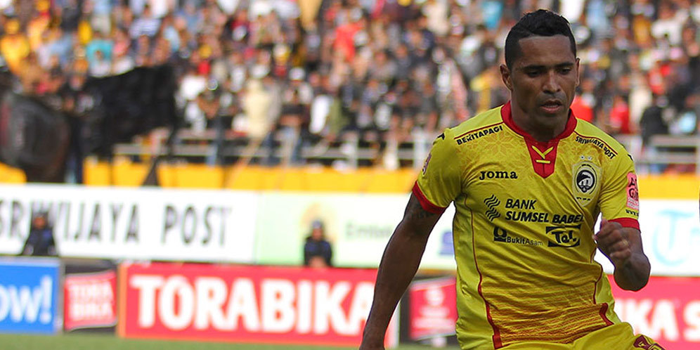 Arema Cronus Siapkan Cara Jinakkan Beto Goncalves Arema Cronus Siapkan Cara Jinakkan Beto Goncalves