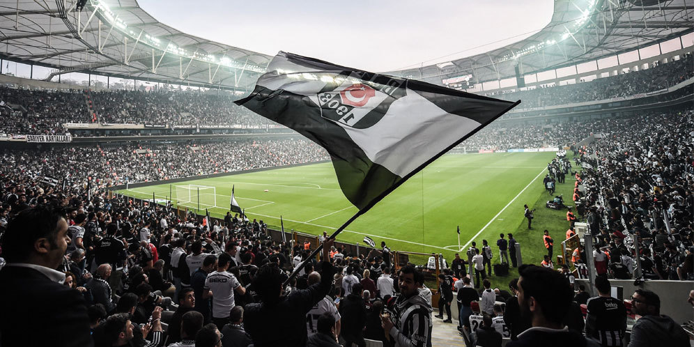 Teror Bom Meledak Di Luar Stadion Besiktas