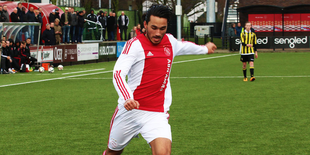 Jawaban Dingin Ezra Walian Usai Latihan Perdana Bersama Timnas Jawaban Dingin Ezra Walian Usai Latihan Perdana Bersama Timnas