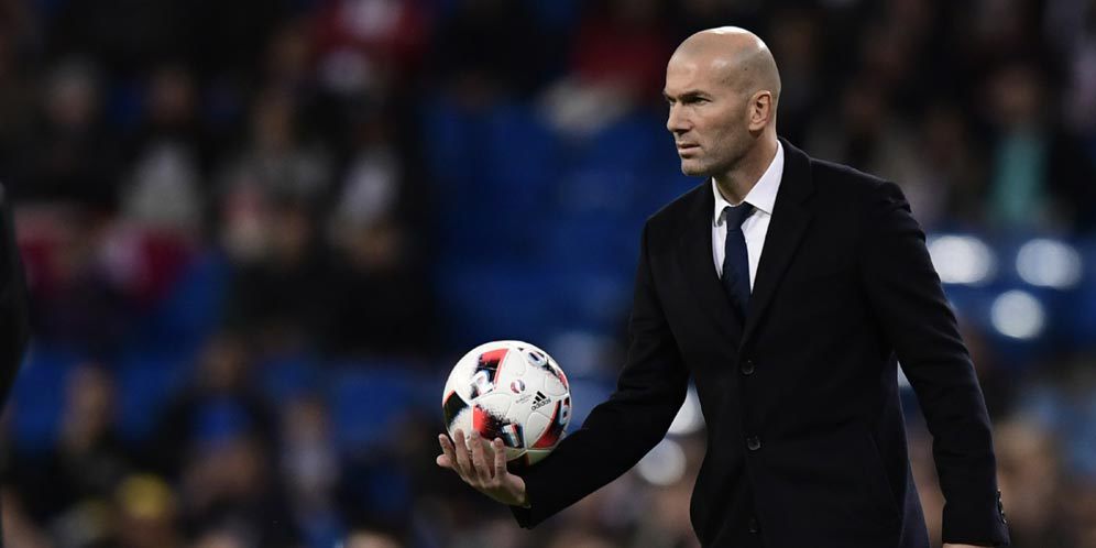Benzema Puji Kinerja Zidane Sebagai Pelatih Benzema Puji Kinerja Zidane Sebagai Pelatih