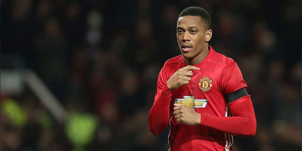 Davids: Ajax Wajib Waspadai Rashford dan Martial