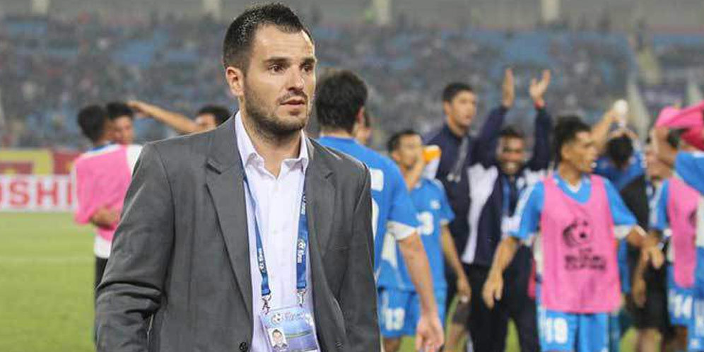 Bahasa Jadi Kendala McMenemy di Bhayangkara FC Bahasa Jadi Kendala McMenemy di Bhayangkara FC