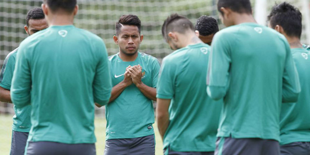 Video: Latihan Kocak Ala Andik Vermansah Video: Latihan Kocak Ala Andik Vermansah