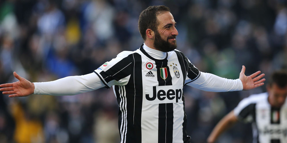 Higuain vs Lazio, Satu Sentuhan Satu Gol Higuain vs Lazio, Satu Sentuhan Satu Gol