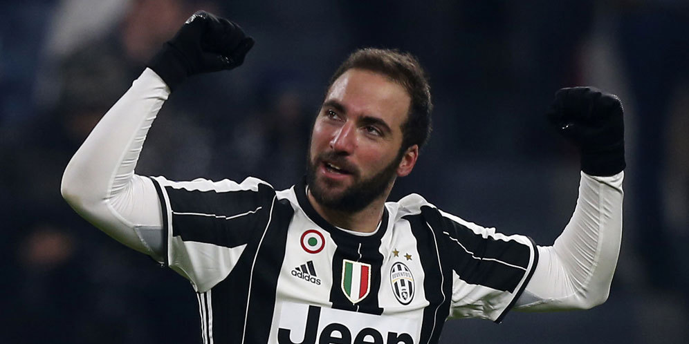 Higuain: Bentuk Tubuh Saya Bukan Editan Photoshop Higuain: Bentuk Tubuh Saya Bukan Editan Photoshop