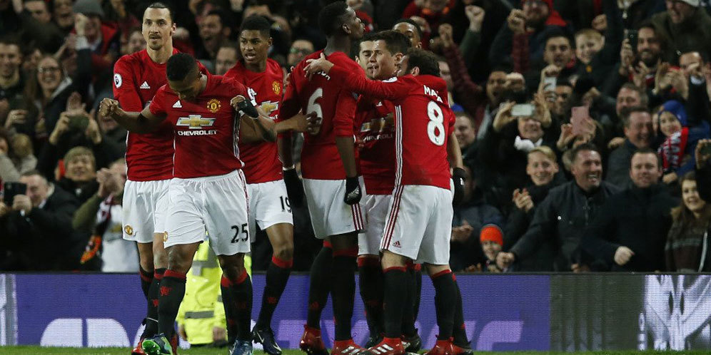 Mike Dean: Manchester United Menakjubkan! Mike Dean: Manchester United Menakjubkan!