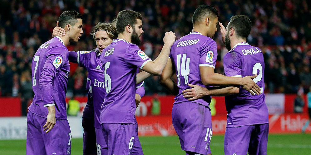Varane: Kekalahan Dari Sevilla Tak Boleh Kendorkan Madrid Varane: Kekalahan Dari Sevilla Tak Boleh Kendorkan Madrid