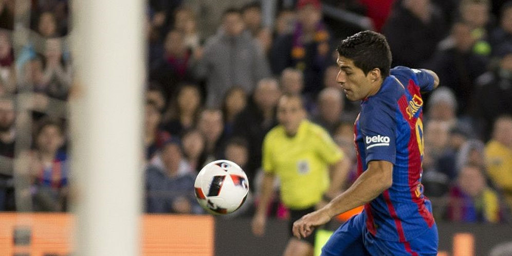 Suarez Tentang Kelolosan, 100 Gol, dan Messi Suarez Tentang Kelolosan, 100 Gol, dan Messi