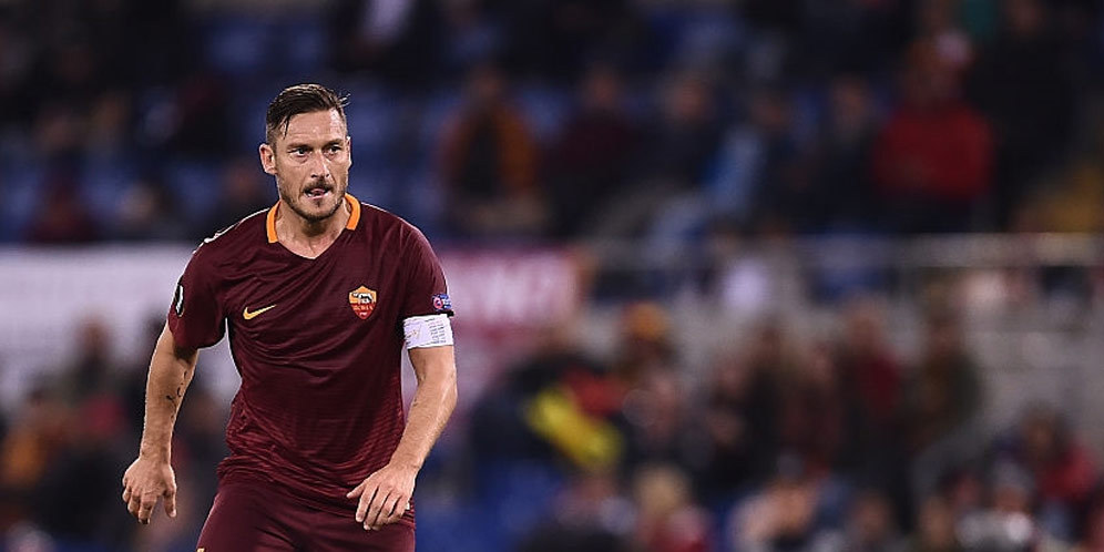 Totti Tak Punya Nyali Jadi Pelatih Totti Tak Punya Nyali Jadi Pelatih