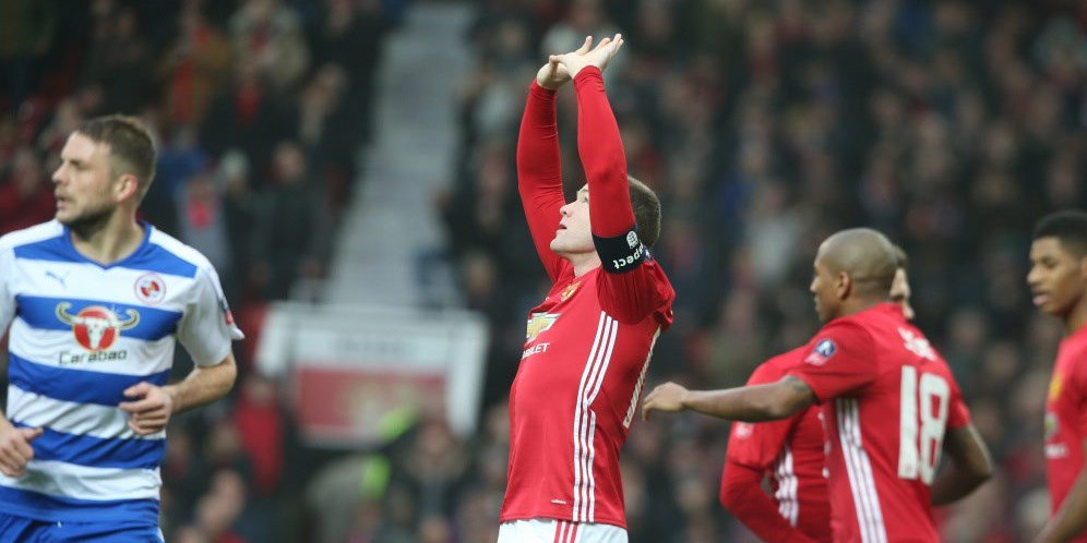 Fletcher: Rooney Sama Bagusnya dengan Ronaldo Fletcher: Rooney Sama Bagusnya dengan Ronaldo