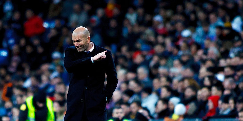 Menolak Panik Ala Zinedine Zidane Menolak Panik Ala Zinedine Zidane