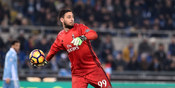 Agen: Donnarumma Tak Layak Disejajarkan Buffon Agen: Donnarumma Tak Layak Disejajarkan Buffon