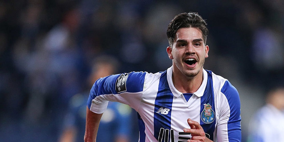 Andre Silva Ingin Jebol Gawang Buffon Andre Silva Ingin Jebol Gawang Buffon