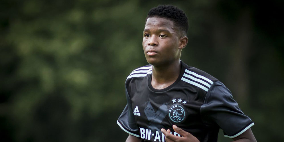 Wonderkid Ajax Mengaku Tertarik Gabung MU Wonderkid Ajax Mengaku Tertarik Gabung MU