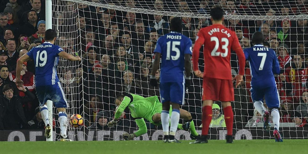 Costa Gagal Eksekusi Penalti, Conte Membela Costa Gagal Eksekusi Penalti, Conte Membela