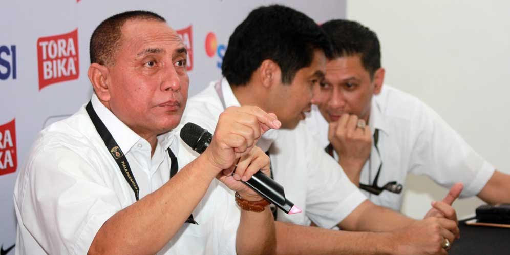 Ketum PSSI Tegaskan Ucapan Terkait IB Menyuap Wasit Tak Benar Ketum PSSI Tegaskan Ucapan Terkait IB Menyuap Wasit Tak Benar