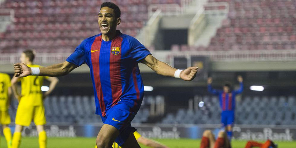 Skill Gila Wonderkid Barca Bikin Pemain Dortmund Putus Asa Skill Gila Wonderkid Barca Bikin Pemain Dortmund Putus Asa
