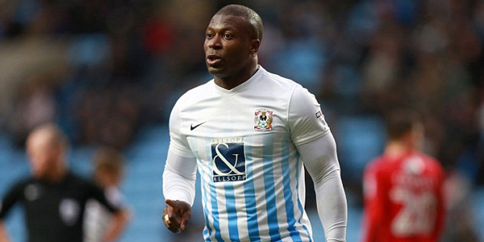 Yakubu Tak Lakukan Apapun Selama Tiga Menit di Tengah Laga! Yakubu Tak Lakukan Apapun Selama Tiga Menit di Tengah Laga!