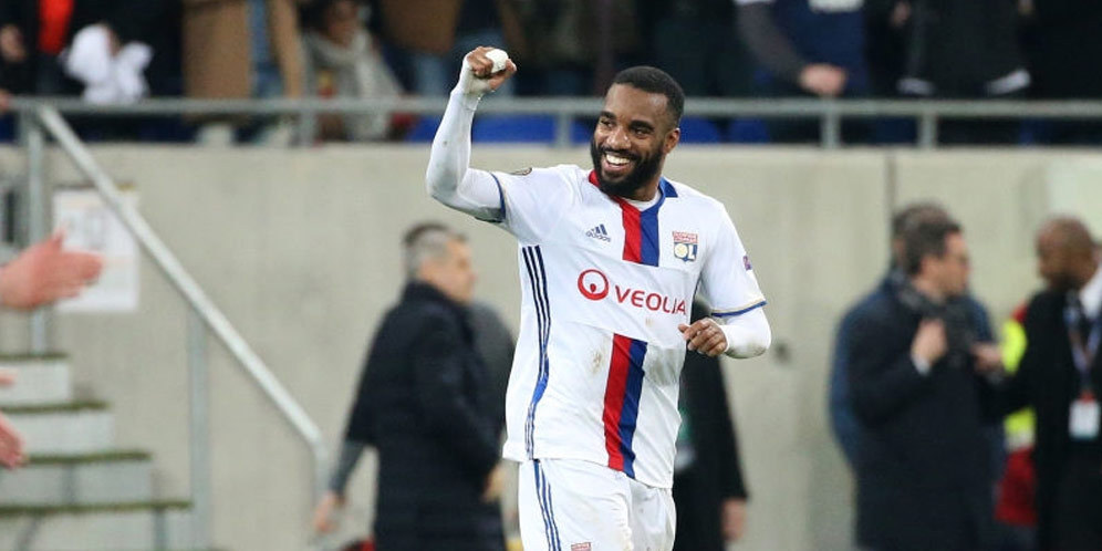 Lacazette Ingatkan Arsenal: Saya Harus Main di Liga Champions Lacazette Ingatkan Arsenal: Saya Harus Main di Liga Champions