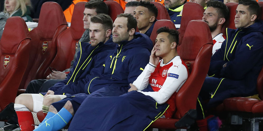Alexis Sanchez di bench Arsenal