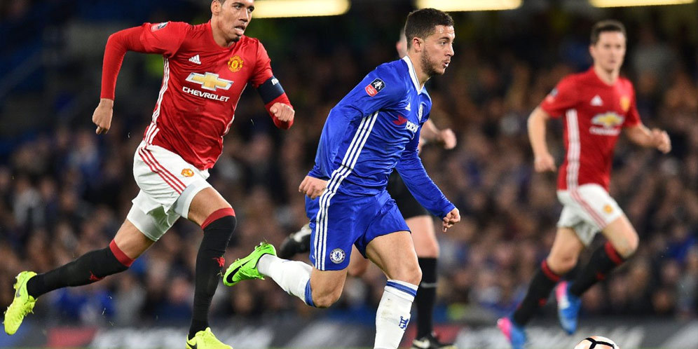Benarkah Marcos Rojo Sengaja Injak Eden Hazard? Benarkah Marcos Rojo Sengaja Injak Eden Hazard?