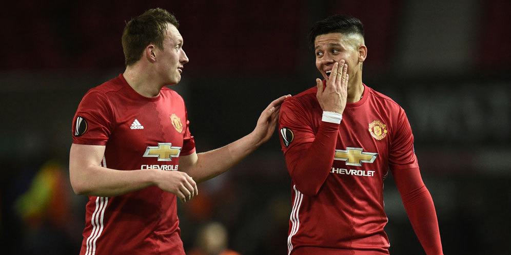 Wow, Rojo Makan Pisang Pemberian Mourinho di Tengah Laga! Wow, Rojo Makan Pisang Pemberian Mourinho di Tengah Laga!