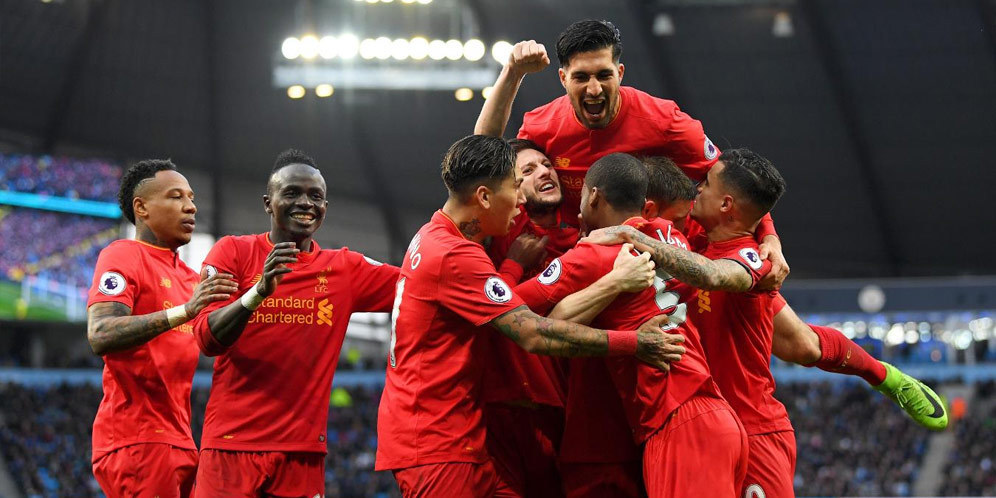 Pemain Liverpool rayakan gol James Milner ke gawang City.