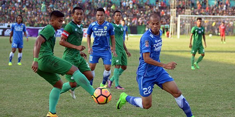 Pemain PSMS Medan Terpesona Kemegahan GBLA