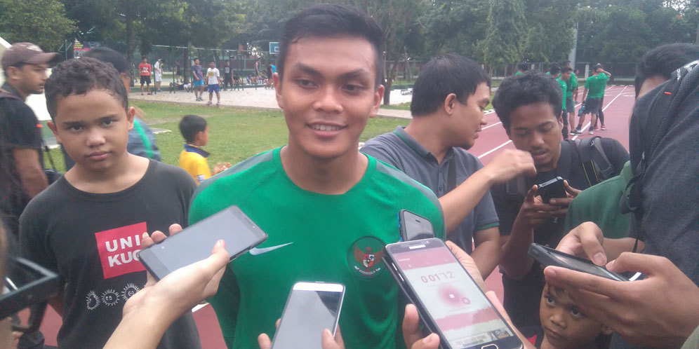 Rachmat Irianto Belajar Sepakbola Langsung dari Sang Ayah Rachmat Irianto Belajar Sepakbola Langsung dari Sang Ayah