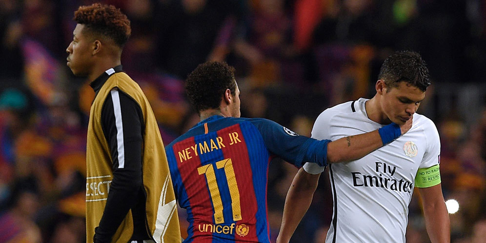 Istri Thiago Silva Kecam Wasit Barca vs PSG Istri Thiago Silva Kecam Wasit Barca vs PSG
