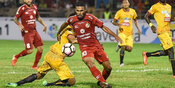 Persegres Dipermalukan Semen Padang di Kandang Persegres Dipermalukan Semen Padang di Kandang
